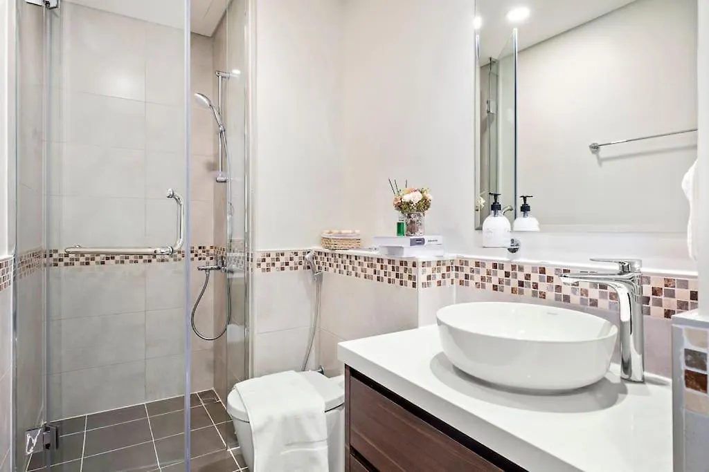 Stunning 1Bhk With A Canal View Dubai United Arab Emirates